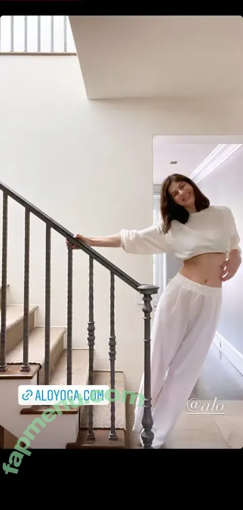 Alexandra Daddario nude photo #4103 (AADaddario / alexandradaddario)