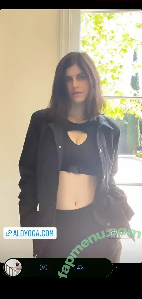 Alexandra Daddario nude photo #4104 (AADaddario / alexandradaddario)