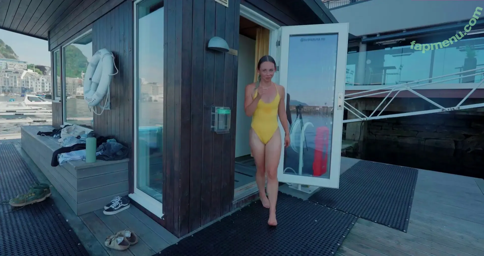 Alexandra Kerr nude photo #0036 (Wanderlust Alley / wanderlustalley)