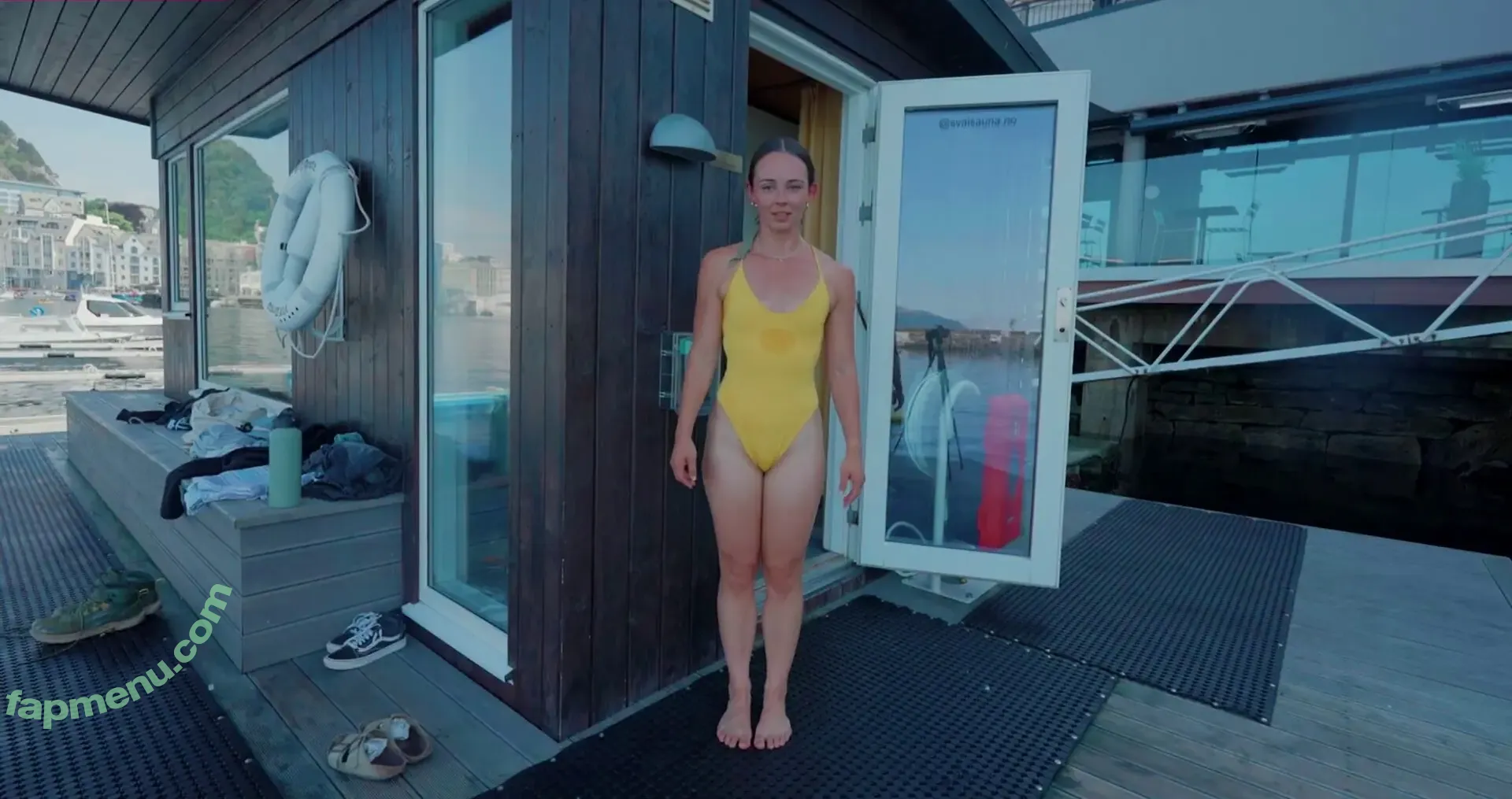 Alexandra Kerr nude photo #0037 (Wanderlust Alley / wanderlustalley)