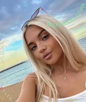 Alexandra laas / alexdelbarca nude photo #0027