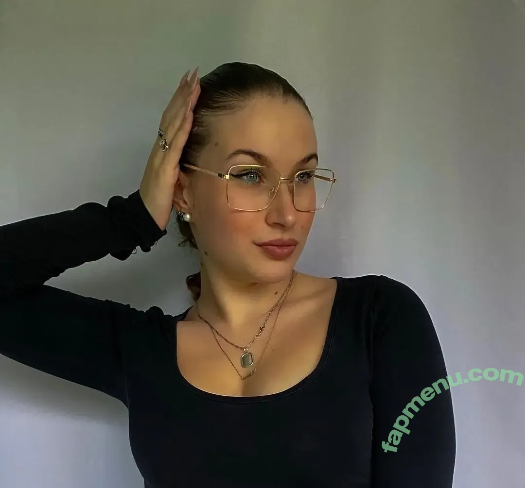 Alexandra.Ohrem nude photo #0017 (Alexandra.Ohrem)