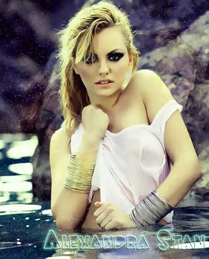 Alexandra Stan / alexandrastan / yumamii nude photo #0134