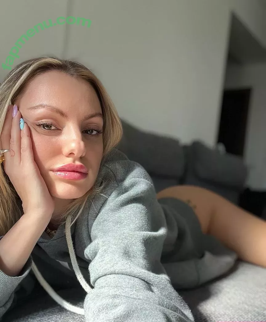 Alexandra Stan nude photo #0083 (alexandrastan / yumamii)