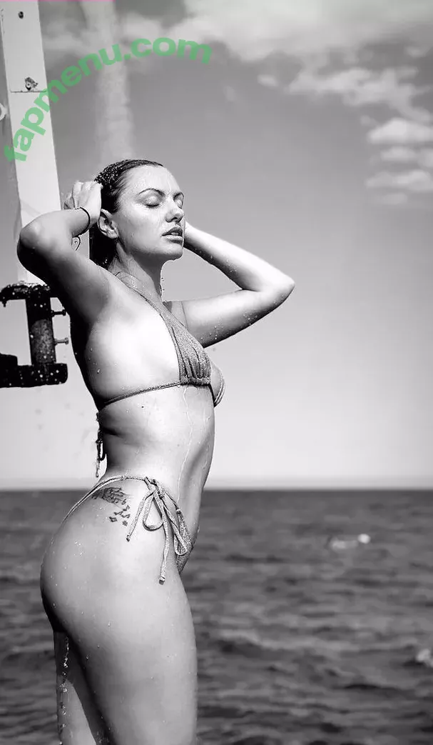 Alexandra Stan nude photo #0100 (alexandrastan / yumamii)