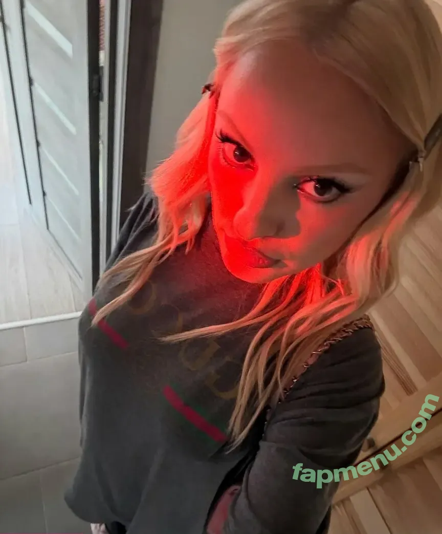 Alexandra Stan nude photo #1835 (alexandrastan)