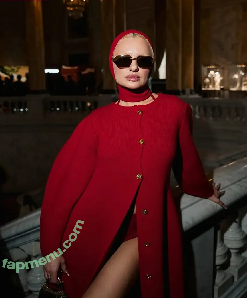 Alexandra Stan nude photo #1859 (alexandrastan)