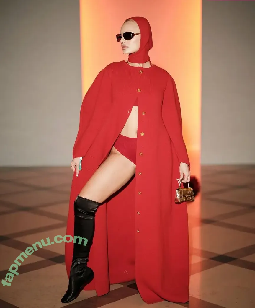 Alexandra Stan nude photo #1861 (alexandrastan)
