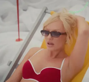 Alexandra Stan / alexandrastan nude photo #2043