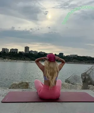 Alexandra Stan / alexandrastan nude photo #2315