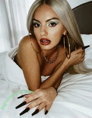 Alexandra Stan / alexandrastan nude photo #2808