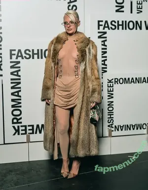 Alexandra Stan / alexandrastan nude photo #2912