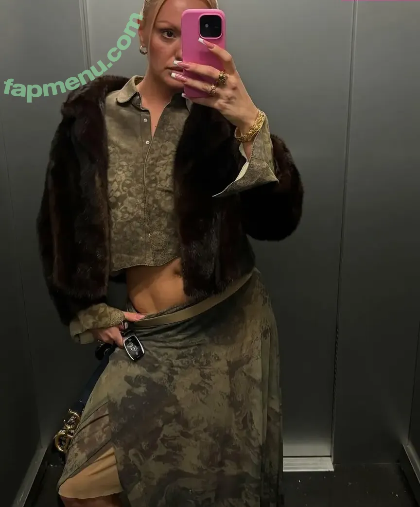 Alexandra Stan nude photo #2134 (alexandrastan)