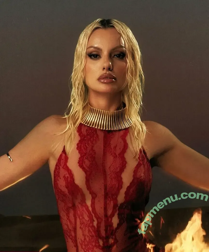 Alexandra Stan nude photo #2205 (alexandrastan)