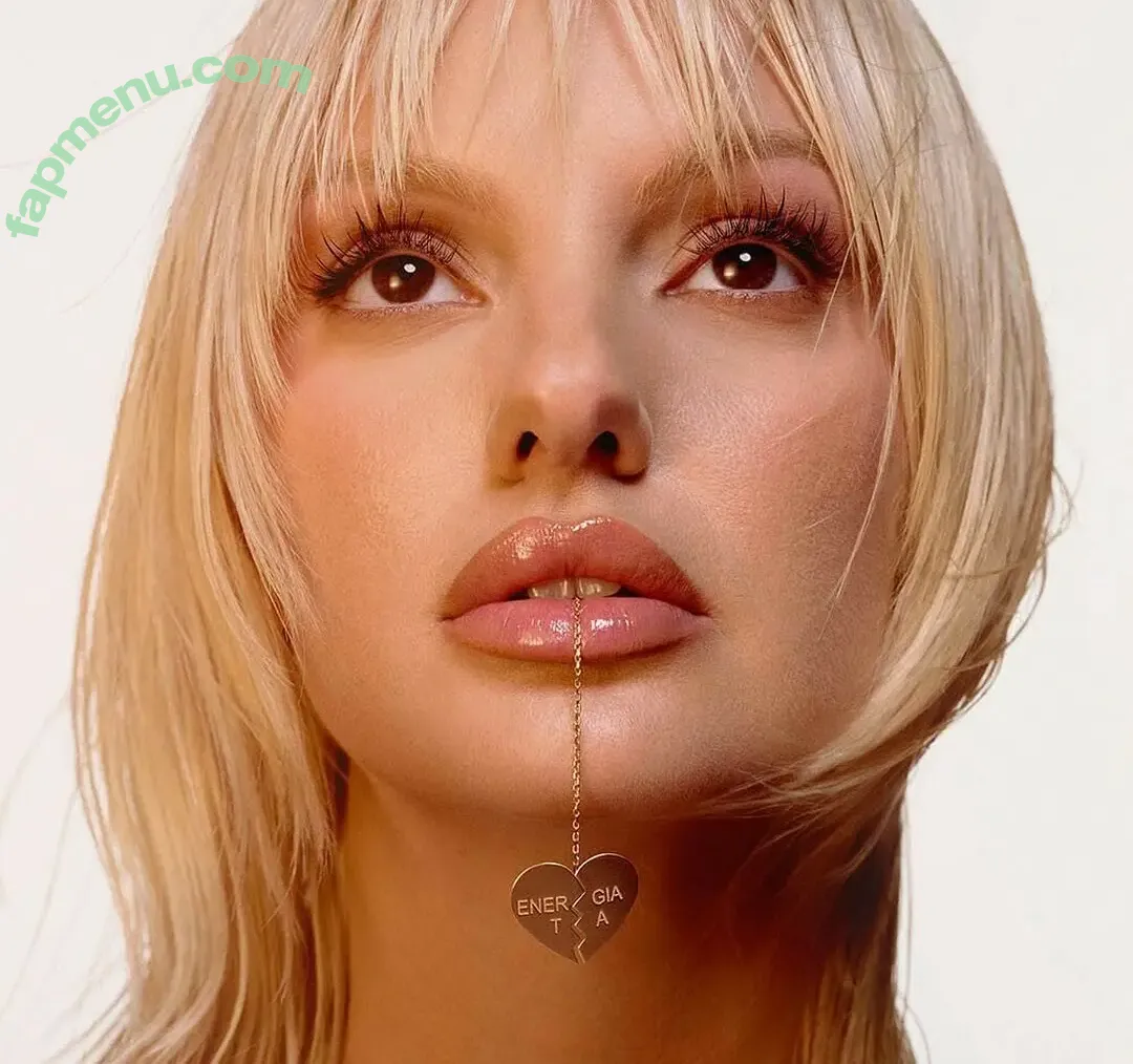 Alexandra Stan nude photo #2273 (alexandrastan)