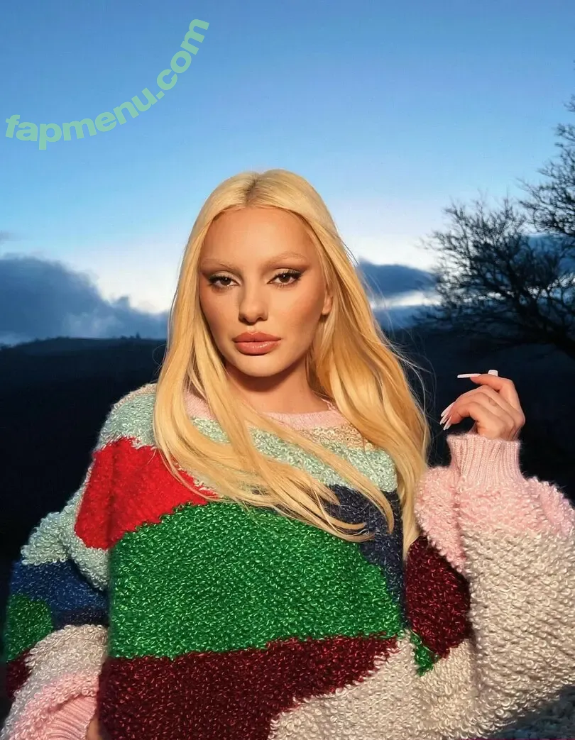 Alexandra Stan nude photo #2328 (alexandrastan)