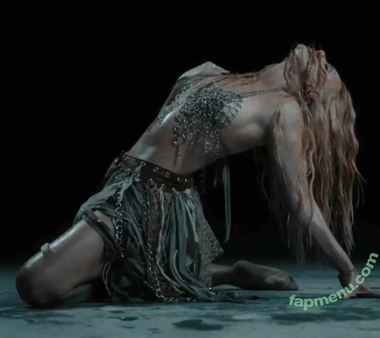 Alexandra Stan nude photo #2410 (alexandrastan)