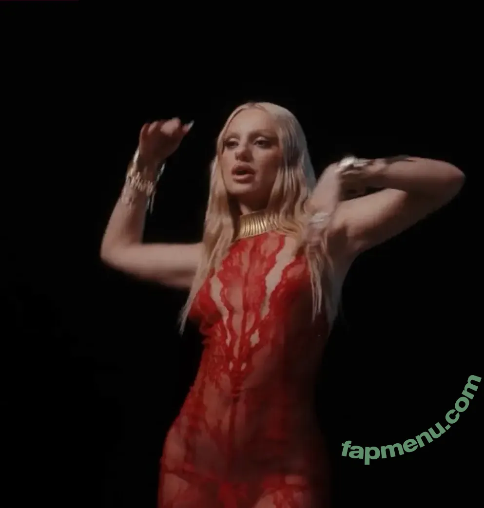 Alexandra Stan nude photo #2413 (alexandrastan)