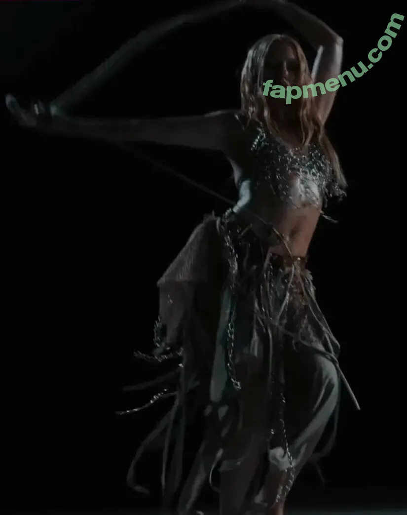 Alexandra Stan nude photo #2417 (alexandrastan)