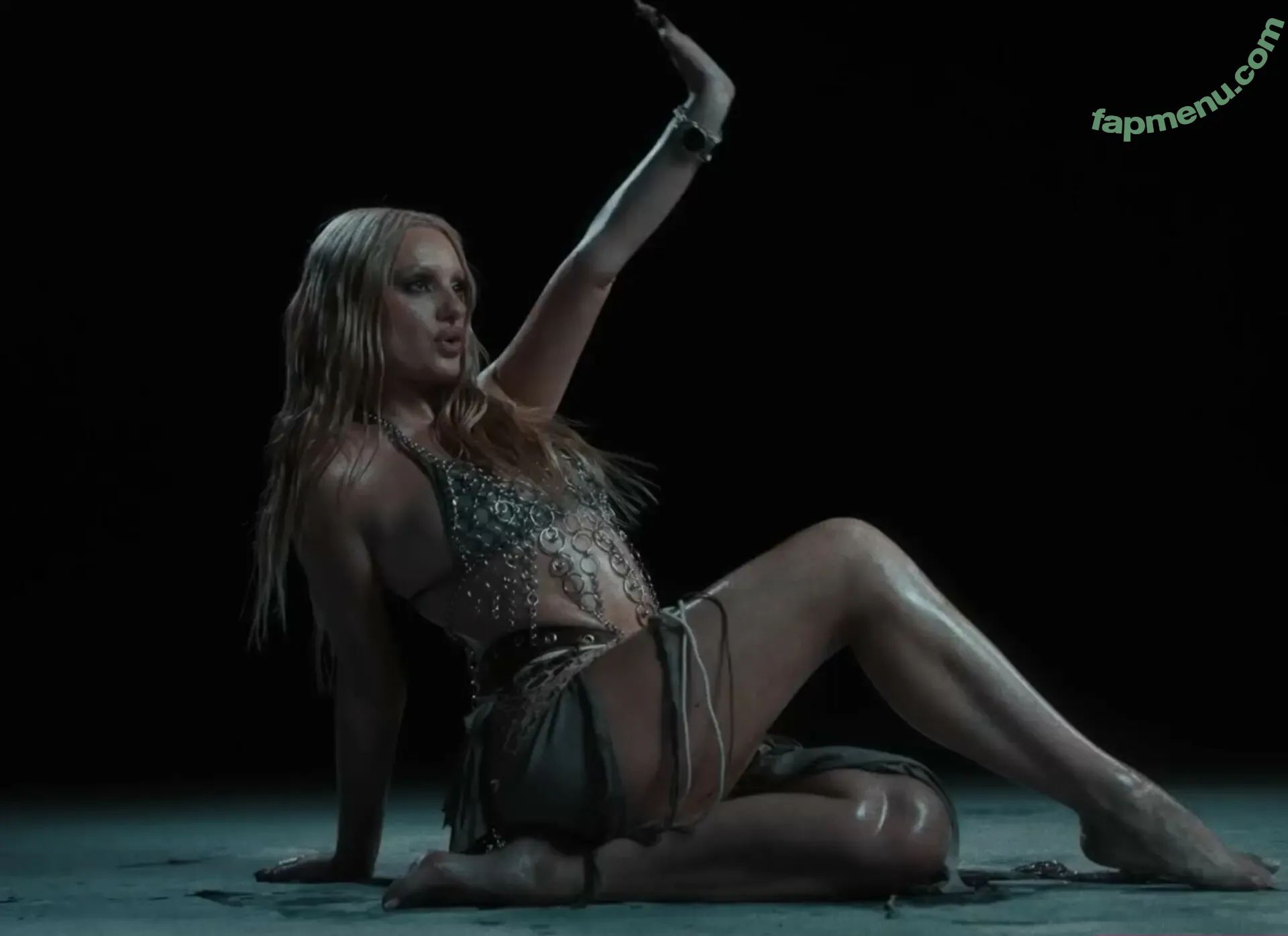 Alexandra Stan nude photo #2419 (alexandrastan)