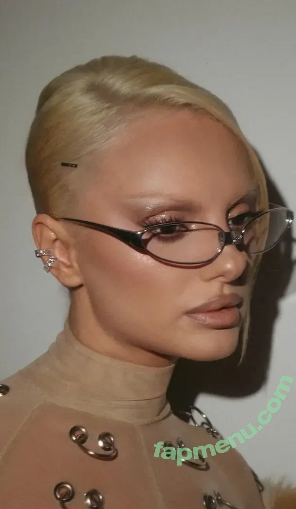 Alexandra Stan nude photo #2900 (alexandrastan)
