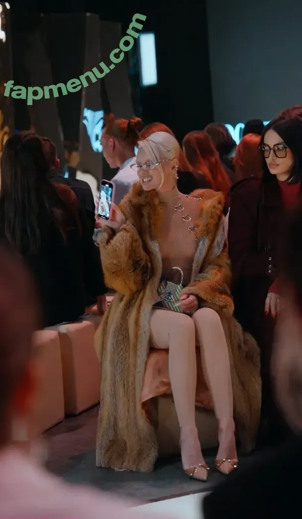 Alexandra Stan nude photo #2906 (alexandrastan)