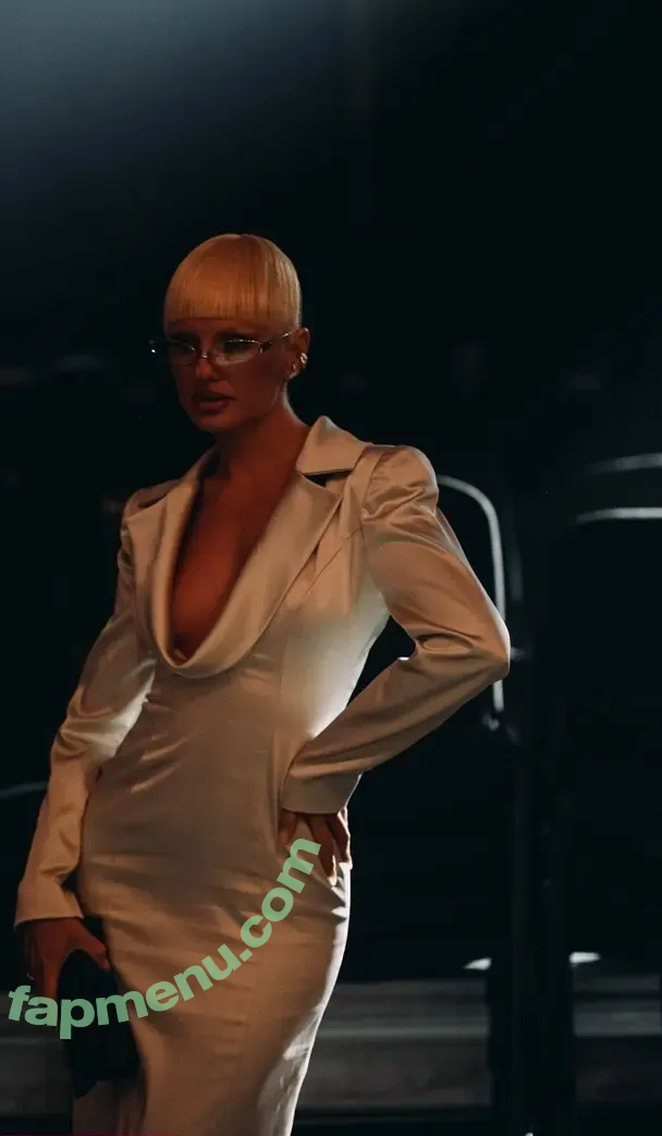 Alexandra Stan nude photo #2949 (alexandrastan)