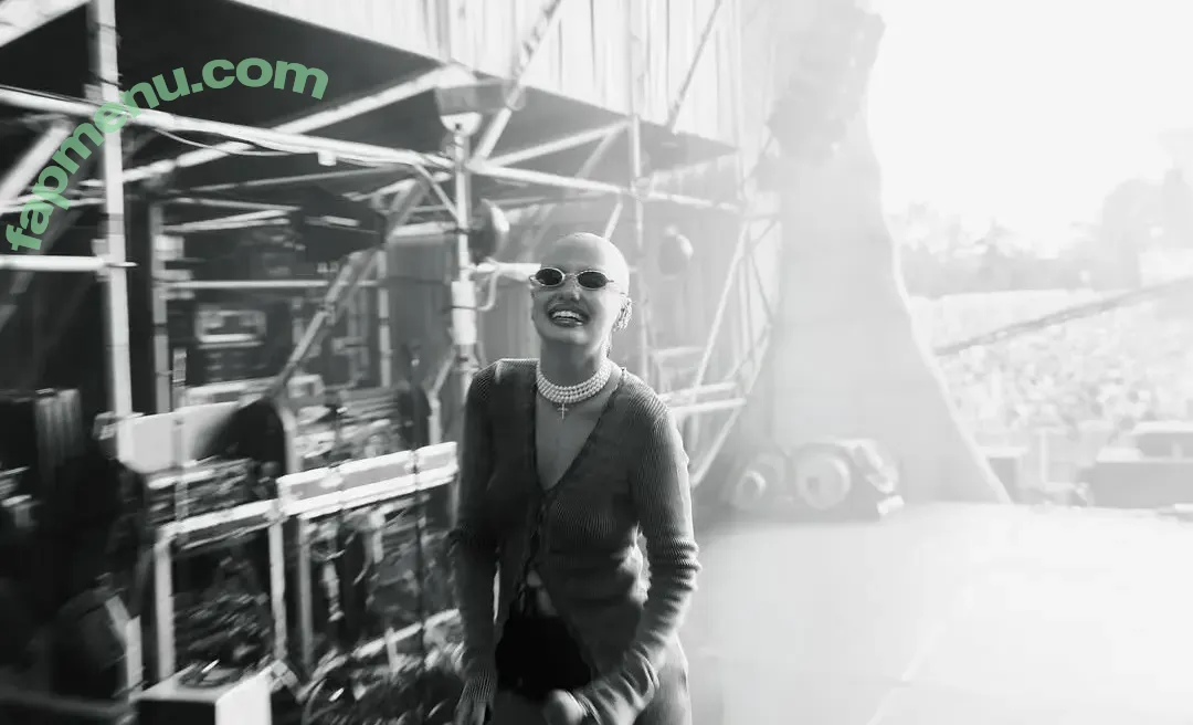 Alexandra Stan nude photo #2987 (alexandrastan)