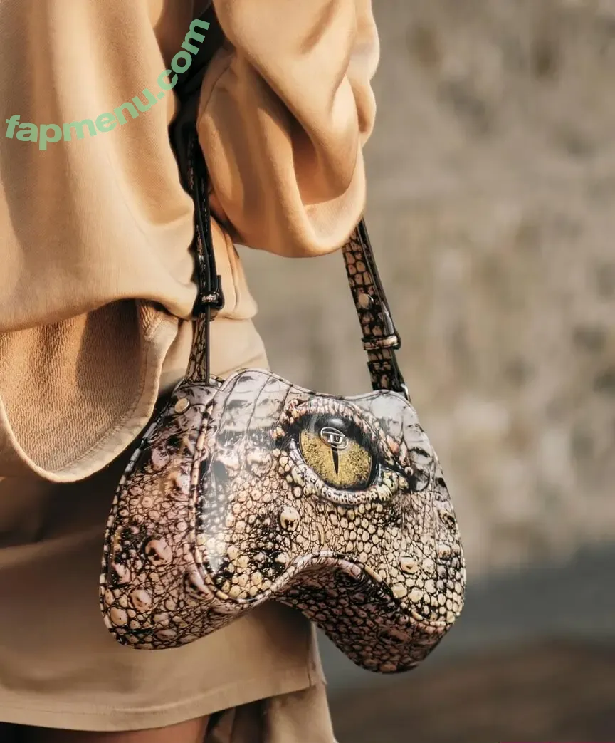 Alexandra Stan nude photo #2997 (alexandrastan)