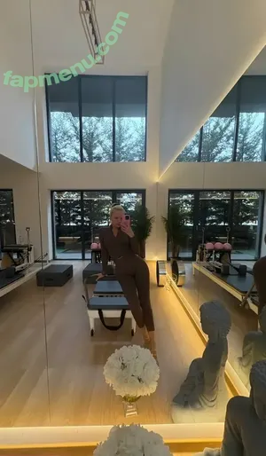 Alexandra Stan / alexandrastan nude photo #3055