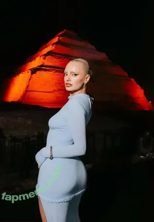 Alexandra Stan / alexandrastan nude photo #3092