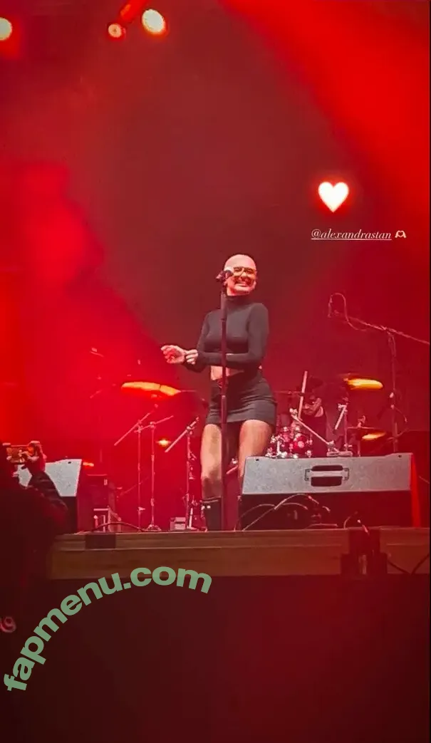 Alexandra Stan nude photo #3020 (alexandrastan)