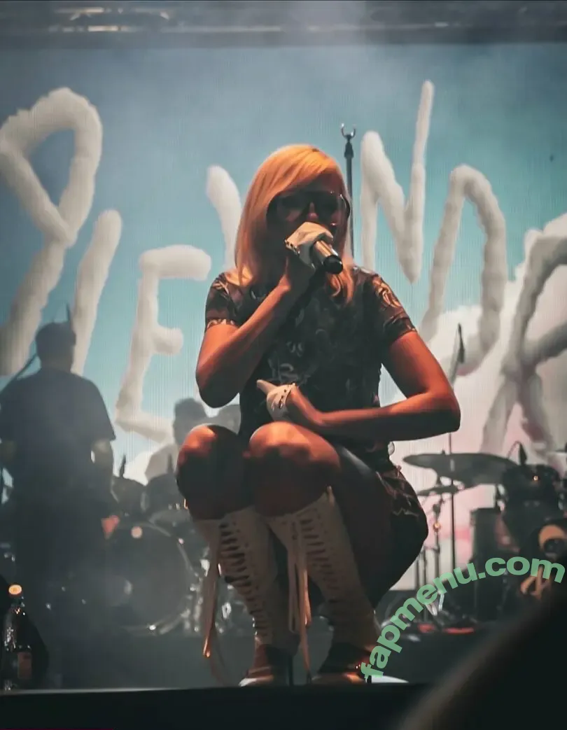 Alexandra Stan nude photo #3034 (alexandrastan)