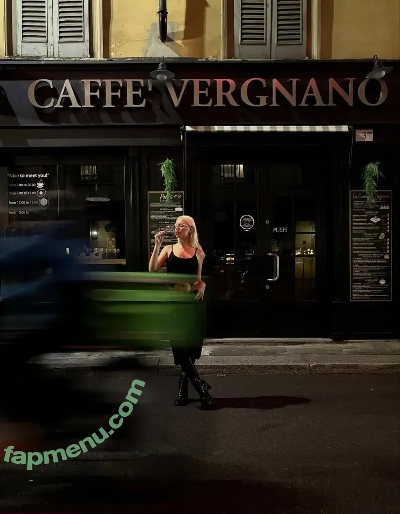 Alexandra Stan nude photo #3050 (alexandrastan)