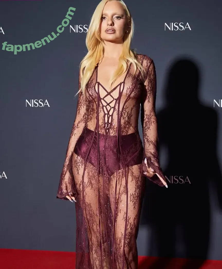 Alexandra Stan nude photo #3065 (alexandrastan)