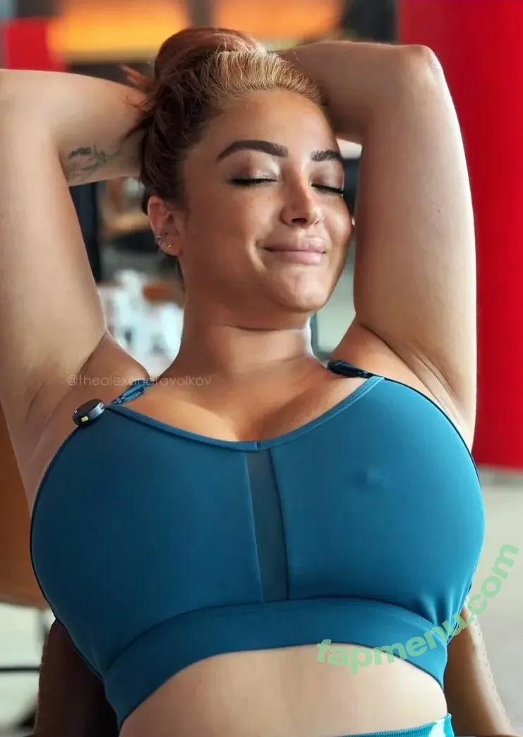 Alexandra Volkov nude photo #0021 (Naya Vee / TheAlexaVoklov / TheNayaV / thealexandravolkov)