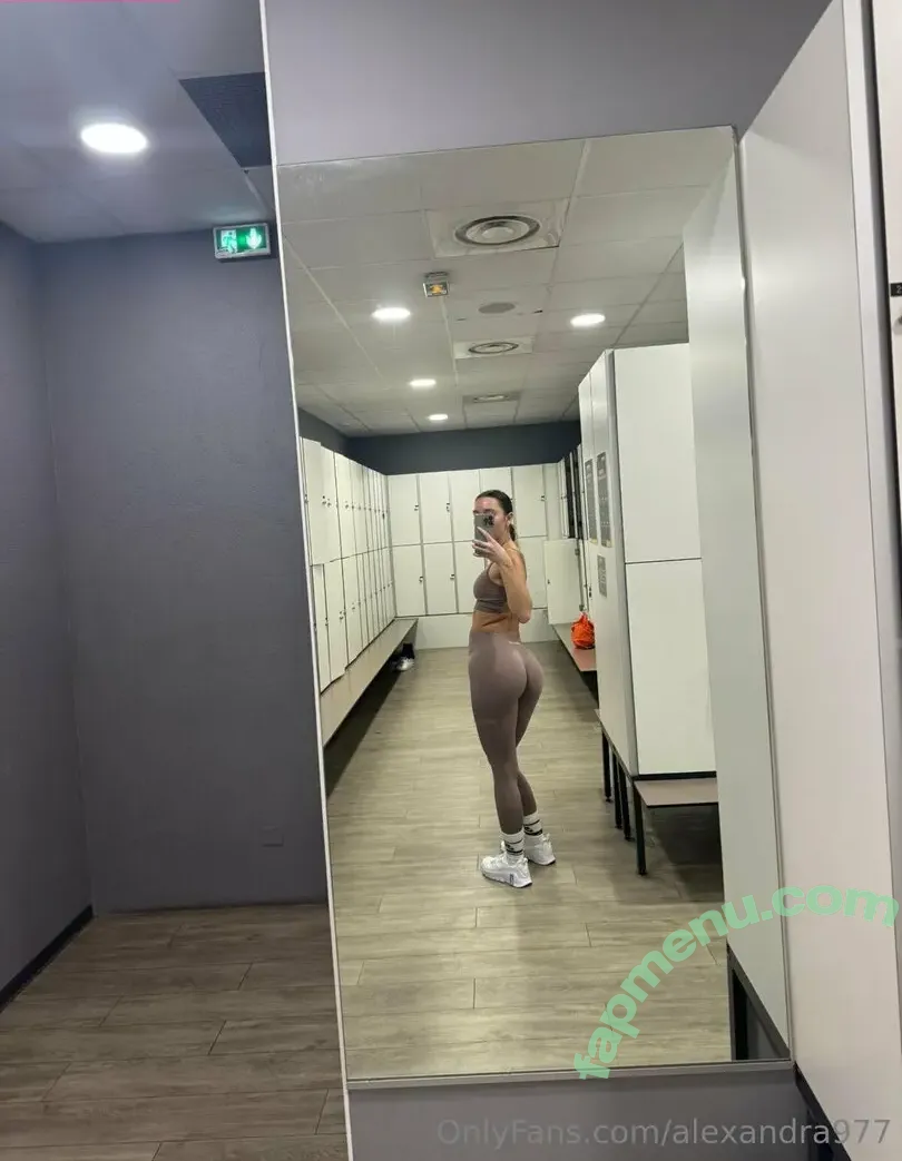 alexandra977 nude photo #0003 (alexxandraa_977)