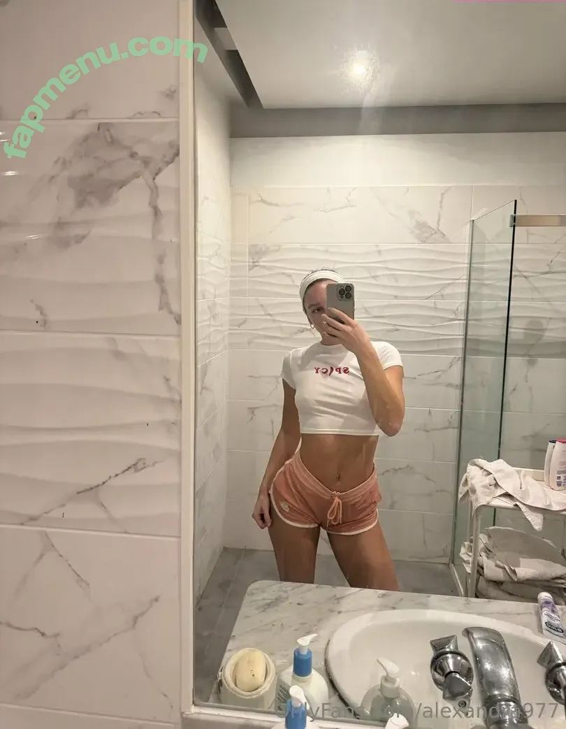 alexandra977 nude photo #0004 (alexxandraa_977)