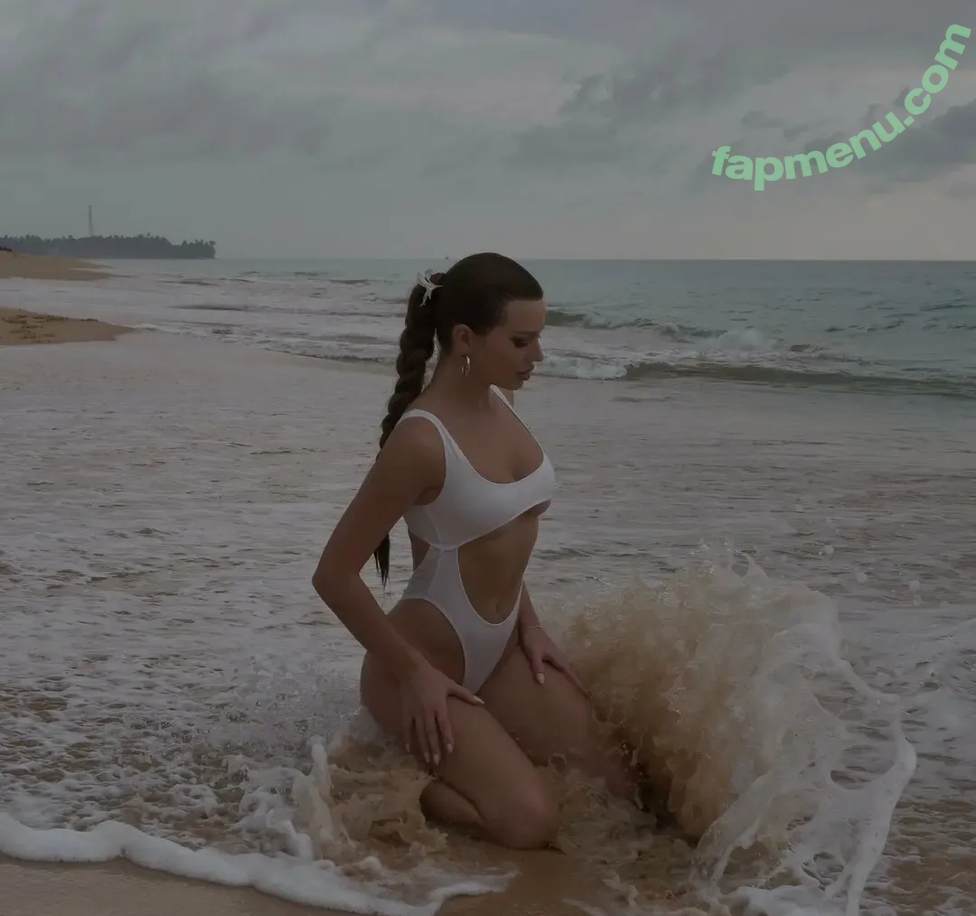 alexandraflowe nude photo #0005 (alexandraflowe)