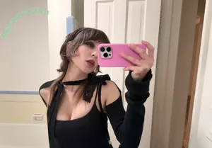 Alexandria Brady / Julie | eerilyrealistic / eerilyrealistic nude photo #0068