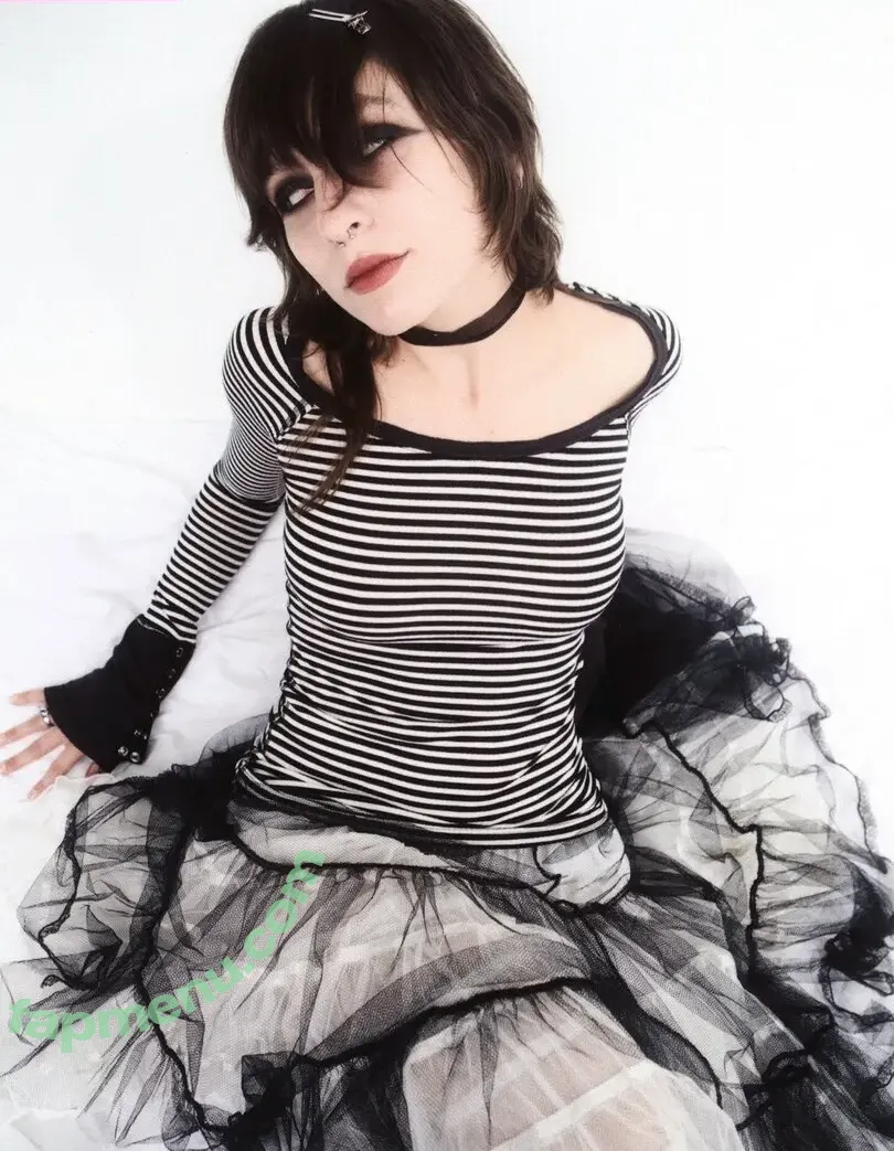 Alexandria Brady nude photo #0104 (Julie | eerilyrealistic / eerilyrealistic)