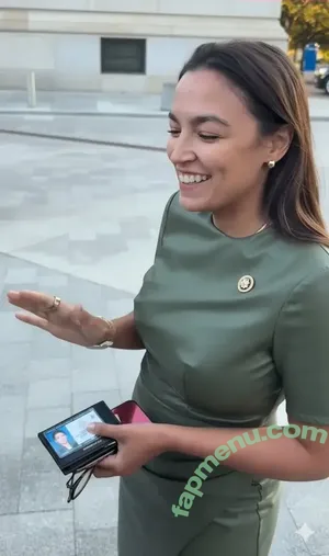 Alexandria Ocasio-Cortez / AOC / Alexandria Ocasio Cortez nude photo #0357