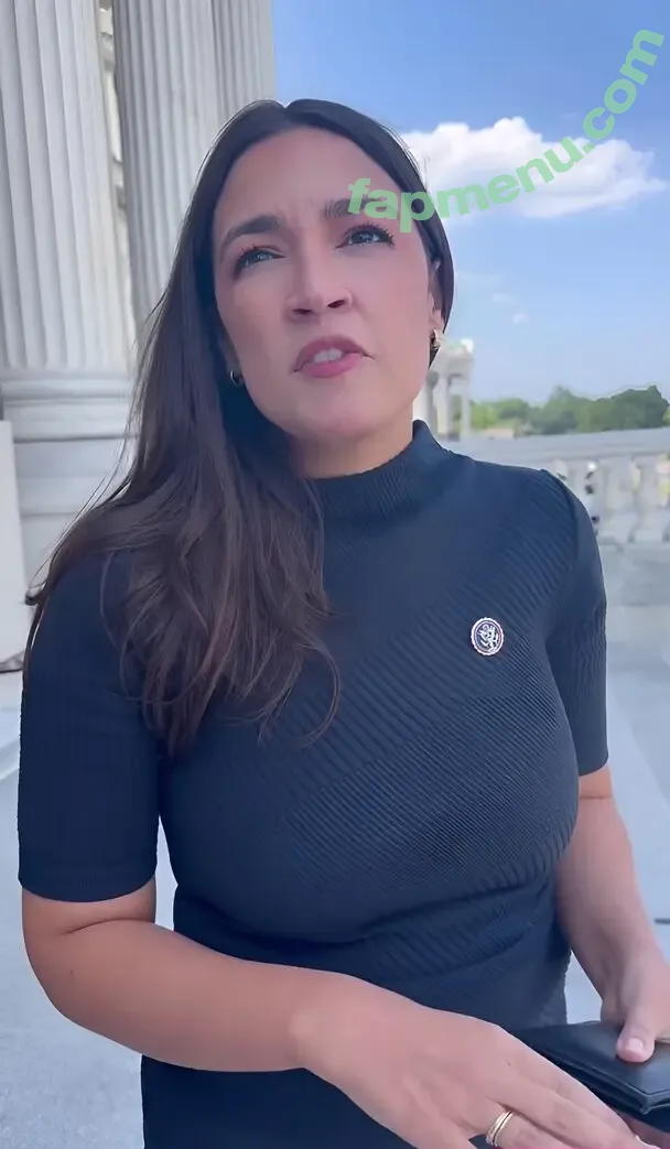 Alexandria Ocasio-Cortez nude photo #0344 (AOC / Alexandria Ocasio Cortez)