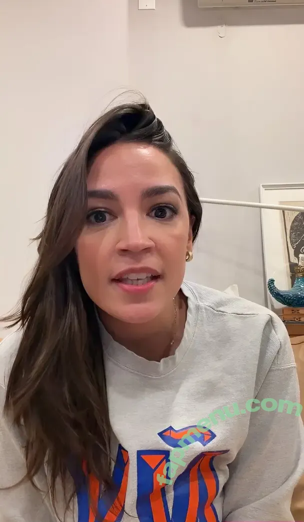 Alexandria Ocasio-Cortez nude photo #0383 (AOC / Alexandria Ocasio Cortez)