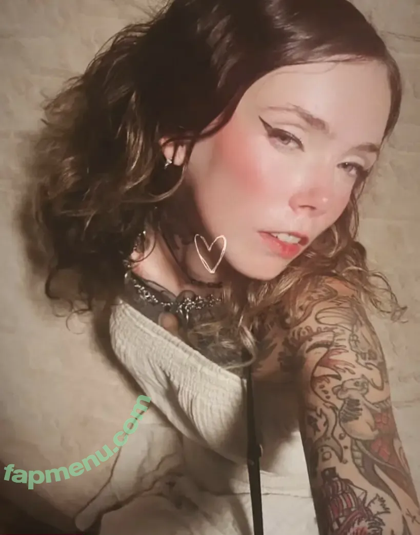 Alexandrianfall nude photo #0006 (Alexandrianfall)