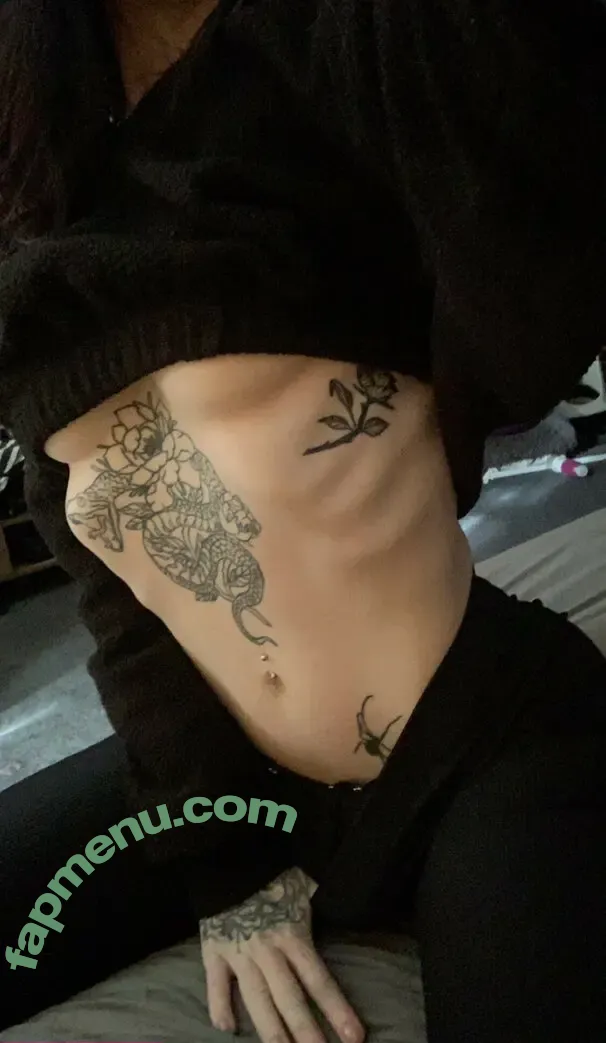 Alexandriaskys nude photo #0006 (toxsiixx)