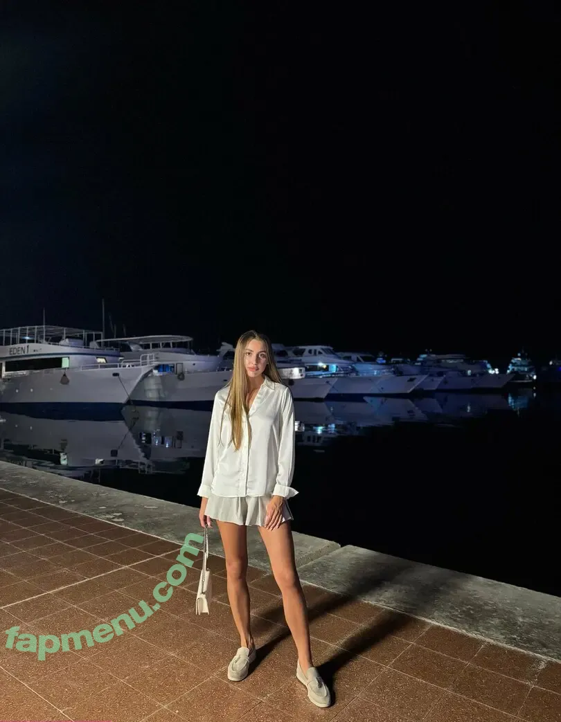 alexiaasher nude photo #0059 (alexis_asher__)