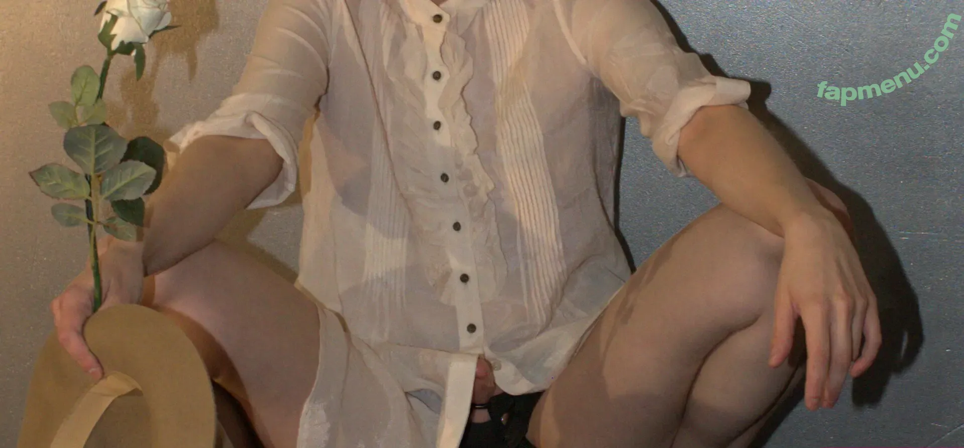 alexie-98 nude photo #0026 (alexie-98)