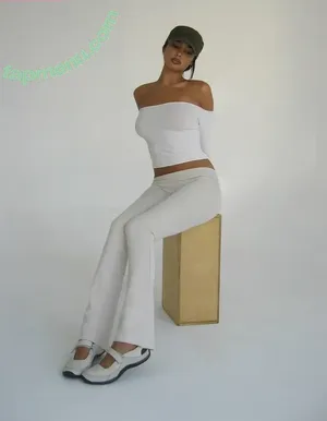 Alexis Carrington / Lexcarringtonn / carringtondurham / sexilexisexi nude photo #0134