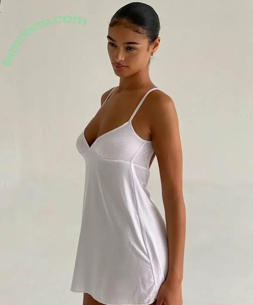 Alexis Carrington nude photo #0096 (Lexcarringtonn / carringtondurham / sexilexisexi)